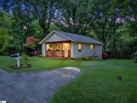 301 S E St, Easley, SC 29640