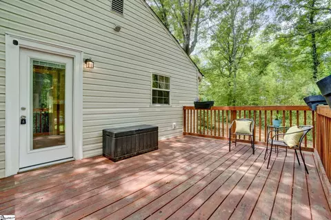 Exterior - 301 S E St, Easley, SC 29640 photo 4 of 11