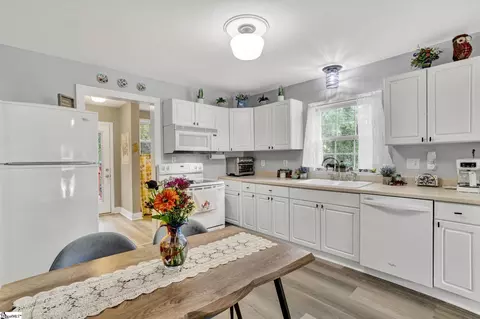 Kitchen - 301 S E St, Easley, SC 29640 photo 3 of 4