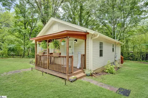 Exterior - 301 S E St, Easley, SC 29640 photo 8 of 11