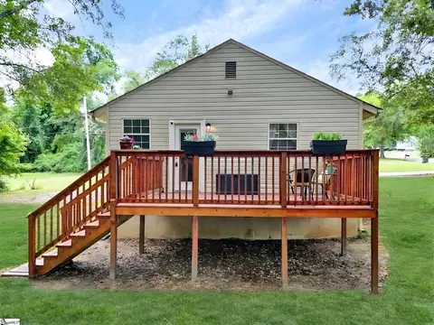 Exterior - 301 S E St, Easley, SC 29640 photo 3 of 11
