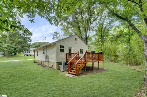 Exterior - 301 S E St, Easley, SC 29640 photo 9 of 11