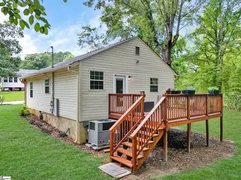 Exterior - 301 S E St, Easley, SC 29640 photo 2 of 11