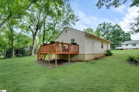 Exterior - 301 S E St, Easley, SC 29640 photo 10 of 11