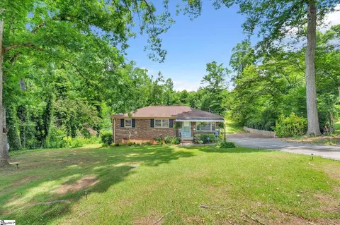 16 Theodore Cir, Greenville, SC 29611