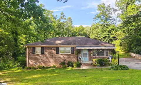 16 Theodore Cir, Greenville, SC 29611
