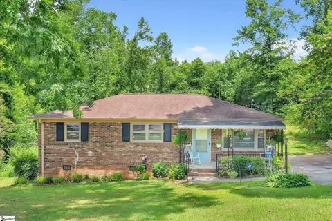 16 Theodore Cir, Greenville, SC 29611