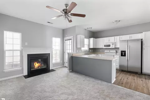Living - 77 Spring Crossing Cir, Greer, SC 29650 photo 3 of 4