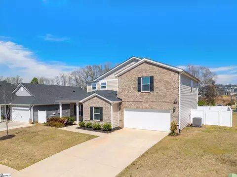 Exterior - 569 Laxton Rd, Greer, SC 29651 photo 3 of 7