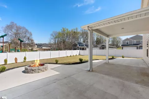Exterior - 569 Laxton Rd, Greer, SC 29651 photo 6 of 7
