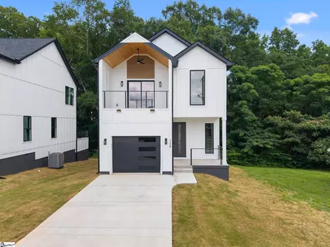Exterior - 128 Lyman Ave, Duncan, SC 29334 photo 9 of 10