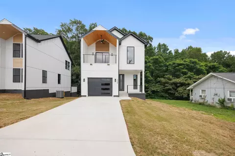 Exterior - 128 Lyman Ave, Duncan, SC 29334 photo 2 of 10
