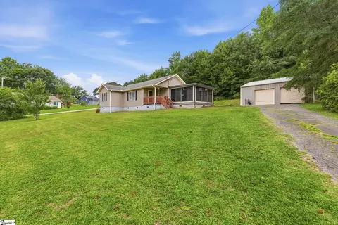 617 Pumpkintown Hwy, Pickens, SC 29671