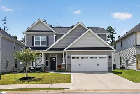 725 Dottie Ct, Greenville, SC 29617