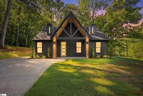 502 Wren Dr, Westminster, SC 29693