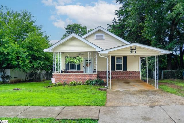 76 Lawrence St, Lyman, SC 29365