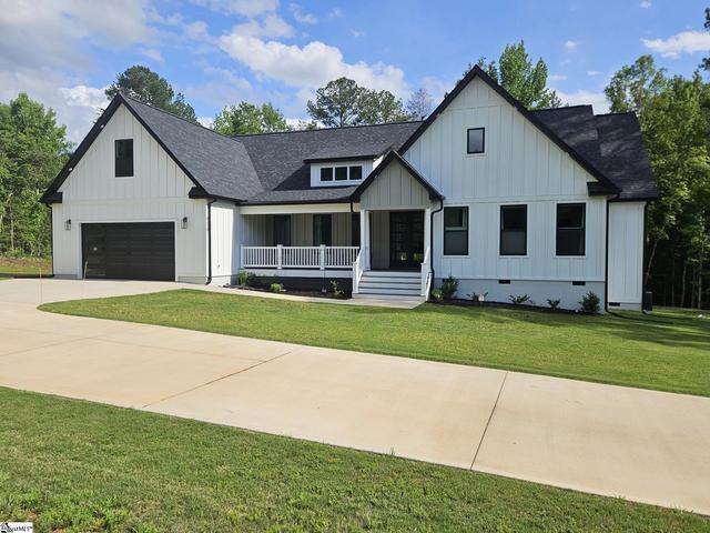 4220 N Blue Ridge Dr, Greer, SC 29651