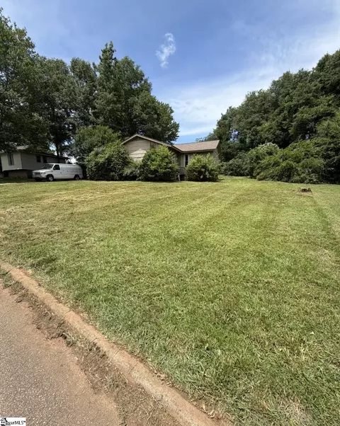 123 Shallowford Rd, Easley, SC 29640