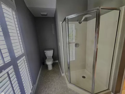 Bath - 803 Dillard Rd, Greer, SC 29650 photo 2 of 4