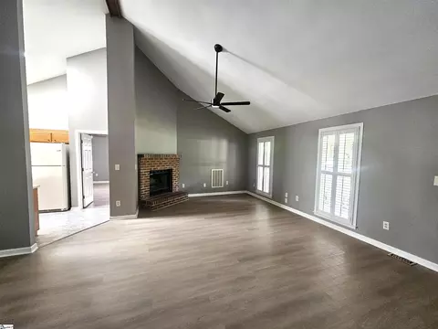 Living - 803 Dillard Rd, Greer, SC 29650 photo 2 of 5