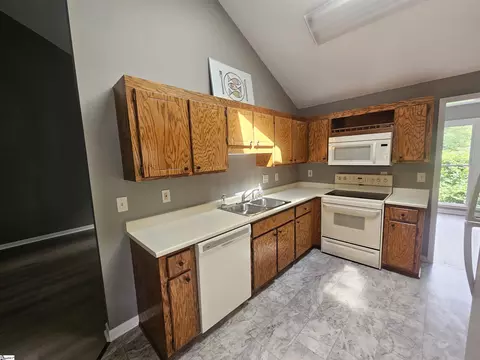 Kitchen - 803 Dillard Rd, Greer, SC 29650 photo 2 of 2