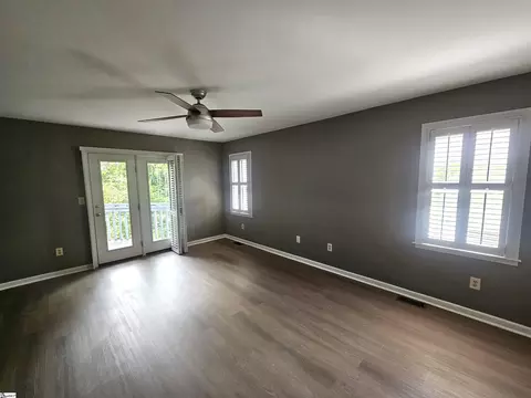 Living - 803 Dillard Rd, Greer, SC 29650 photo 4 of 5