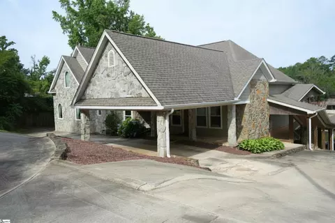 10 Scout Rd, Greenville, SC 29611