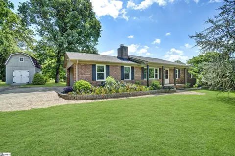 209 Hickory Dr, Easley, SC 29642