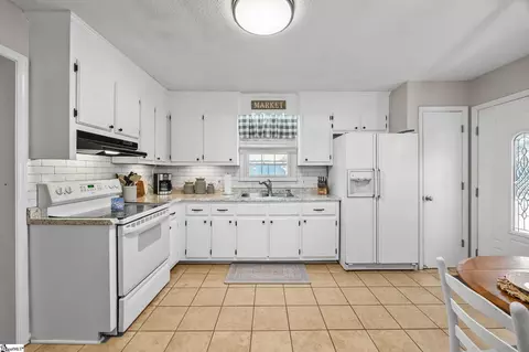 229 Norman Dr, Easley, SC 29640 photo 6