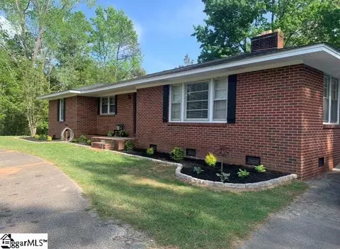 1071 Bethel Church Rd, Laurens, SC 29360