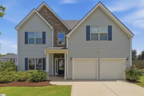 324 Lost Lake Dr, Simpsonville, SC 29681