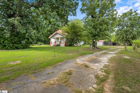 2045 Shady Grove Rd, Honea Path, SC 29654 photo 2