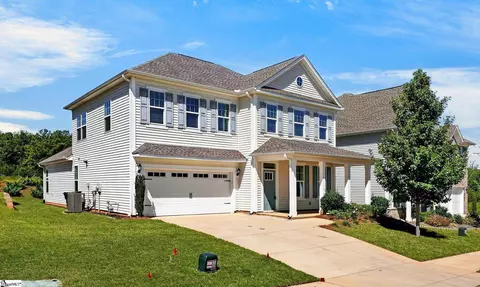 109 Woodcross Dr, Simpsonville, SC 29681