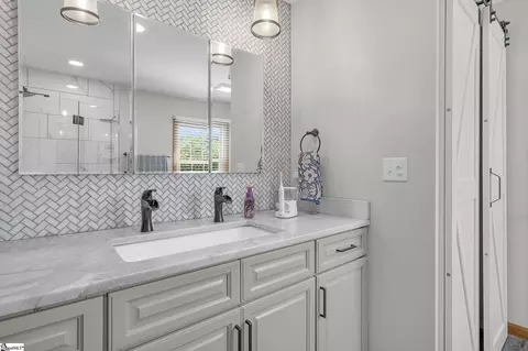 Bath - 5230 Olden Porter Rd, Pendleton, SC 29670 photo 1 of 6