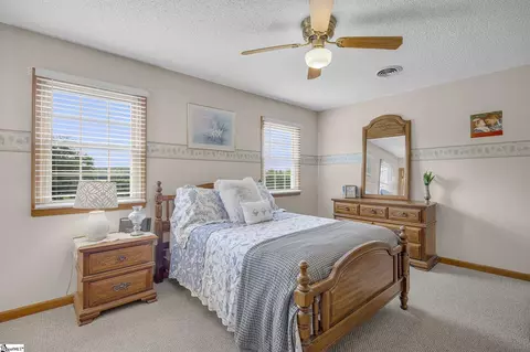 Bedroom - 5230 Olden Porter Rd, Pendleton, SC 29670 photo 3 of 5