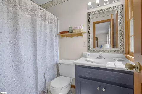 Bath - 5230 Olden Porter Rd, Pendleton, SC 29670 photo 3 of 6
