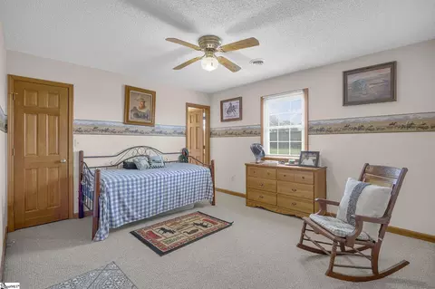 Bedroom - 5230 Olden Porter Rd, Pendleton, SC 29670 photo 4 of 5