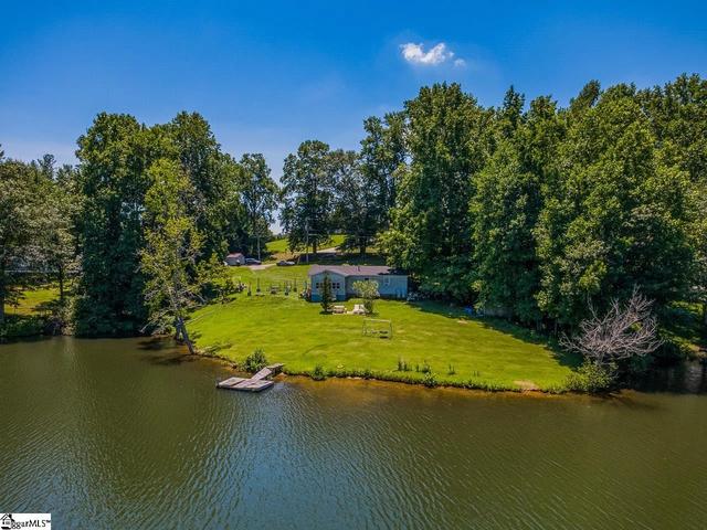 240 Canady Rd, Wellford, SC 29385