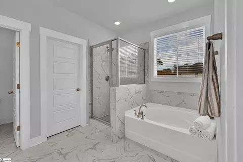 Bath - 729 Stringer Rd, Belton, SC 29627 photo 1 of 4