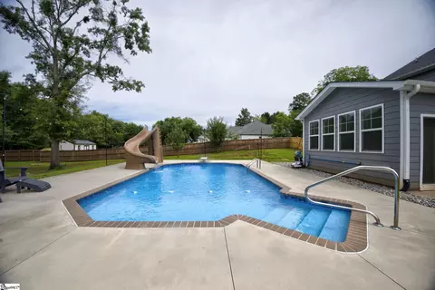 Exterior - 729 Stringer Rd, Belton, SC 29627 photo 7 of 14