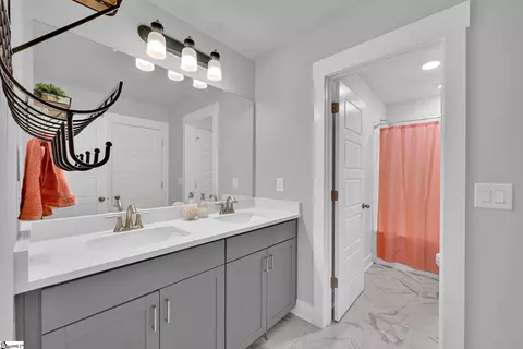 Bath - 729 Stringer Rd, Belton, SC 29627 photo 3 of 4