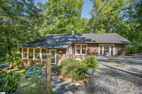 415 E Lakeshore Dr, Landrum, SC 29356