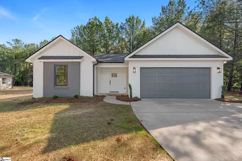 410 N Palmetto St, Liberty, SC 29657