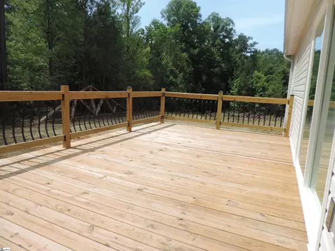 Exterior - 384 Bailey Rd, Buffalo, SC 29321 photo 2 of 9