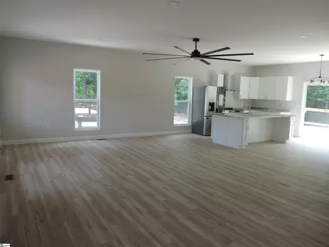 Living - 384 Bailey Rd, Buffalo, SC 29321 photo 1 of 2