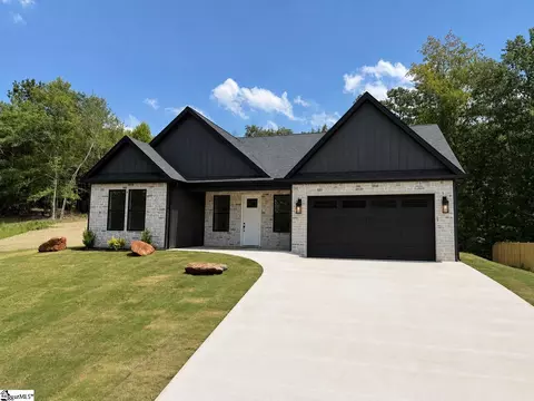 169 Lakeshore Dr, Chesnee, SC 29323