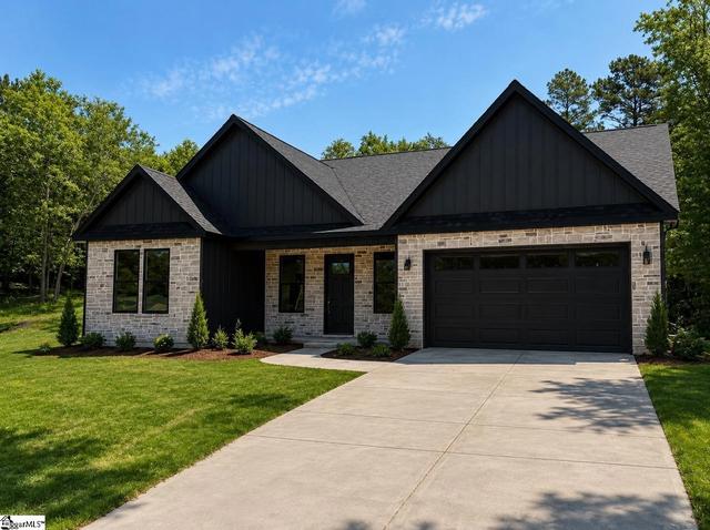 169 Lakeshore Dr, Chesnee, SC 29323
