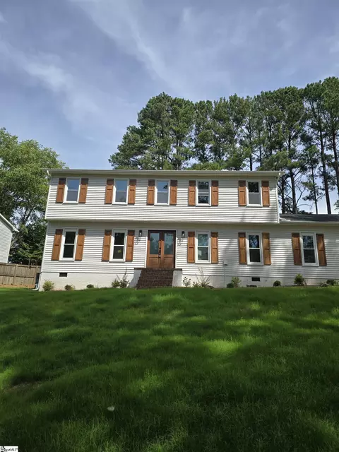 1 Brynhurst Cir, Greenville, SC 29615