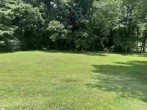 Exterior - 228 Greenridge Dr, Moore, SC 29369 photo 7 of 10