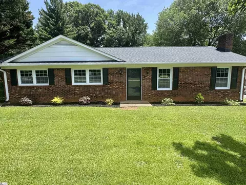 228 Greenridge Dr, Moore, SC 29369